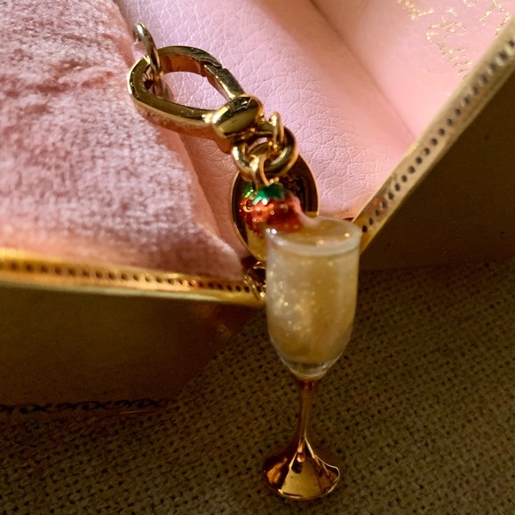 NEW Boxed Limited Edition Juicy Couture Champagne 🥂 Charm - Picture 6 of 10